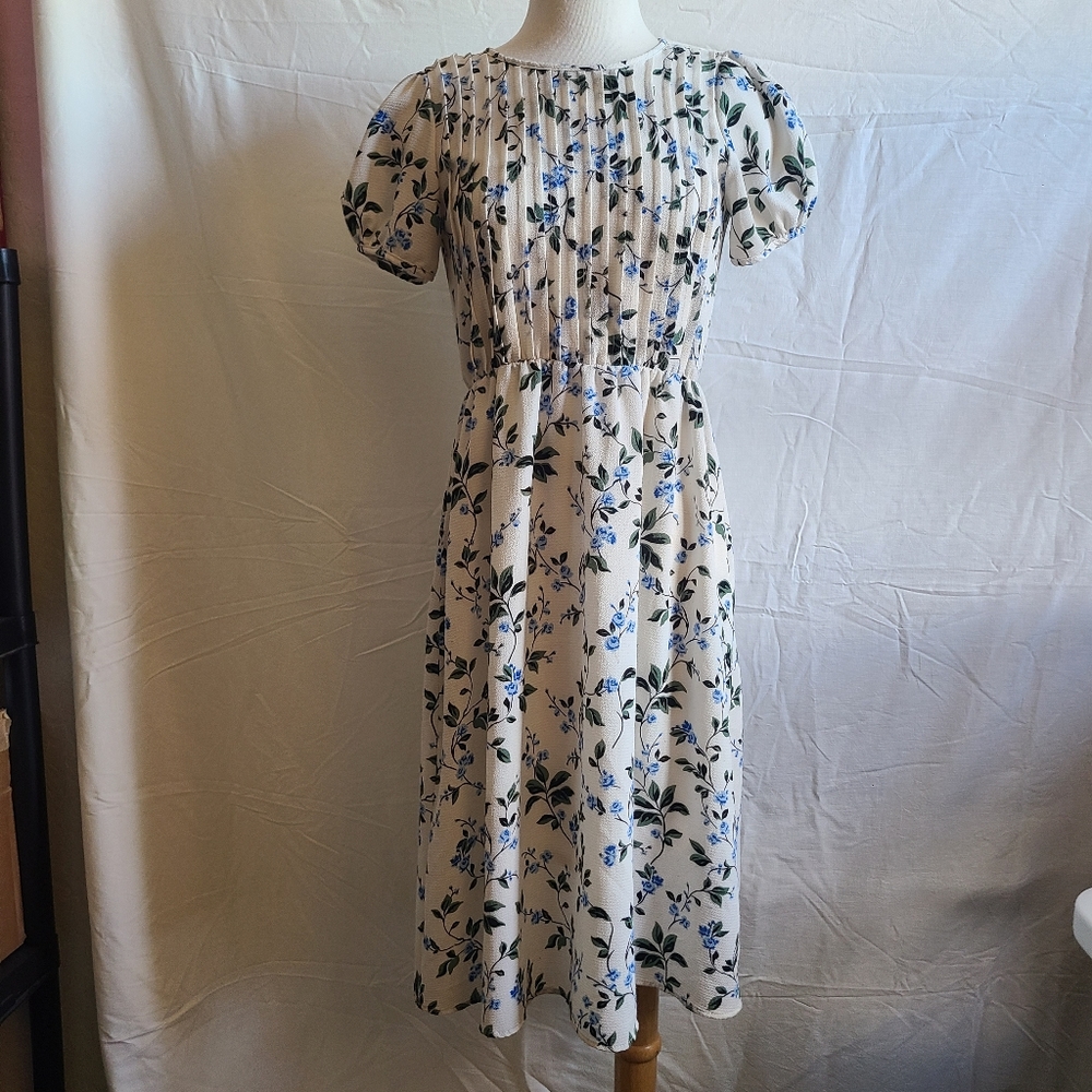 Ryan Michelle PM White Dress Blue Flowers 40s Style Light Flowy